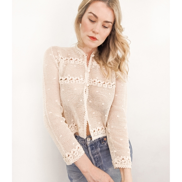 Vintage Sweaters - 70s Hand Crocheted Floral Cardigan Blouse